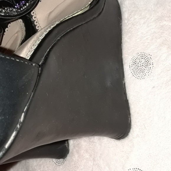 High Wedge Black, Creme Color. - Picture 5 of 6